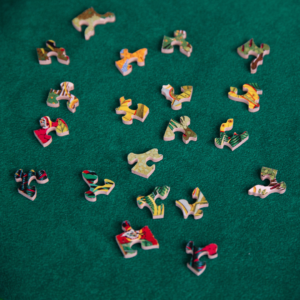 Pièces puzzles sur suédine